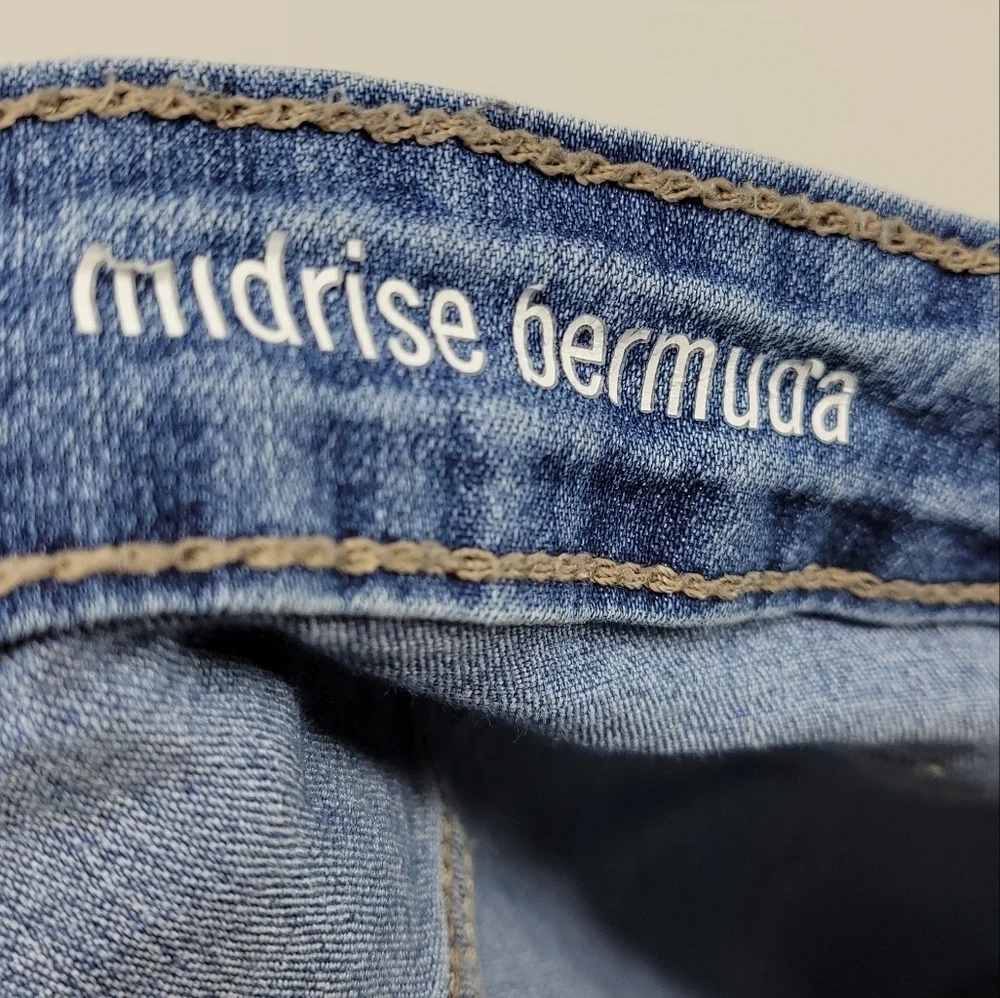 LEE RIDERS Womens Bermuda Midrise Jean‎ Shorts Size 22M